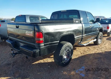 2001 Dodge Ram 1500 St z USA, uszkodzony, nr VIN 3B7HF13Z11G741479